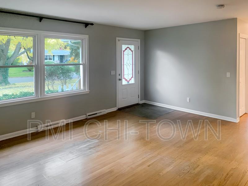 226 S 19th St - Photo 2 of 15