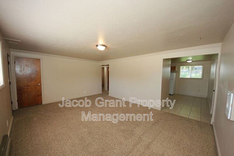 756 Wayne Ave #4 - Photo 3 of 12