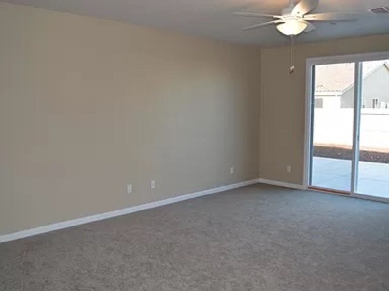 4450 Lacy Ln - Photo 7 of 34