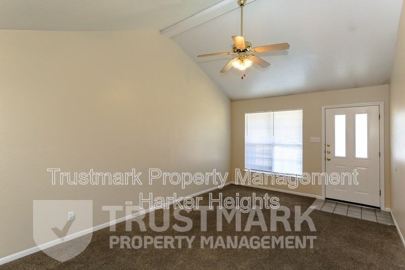 1907A Windward Dr #A - Photo 5 of 15