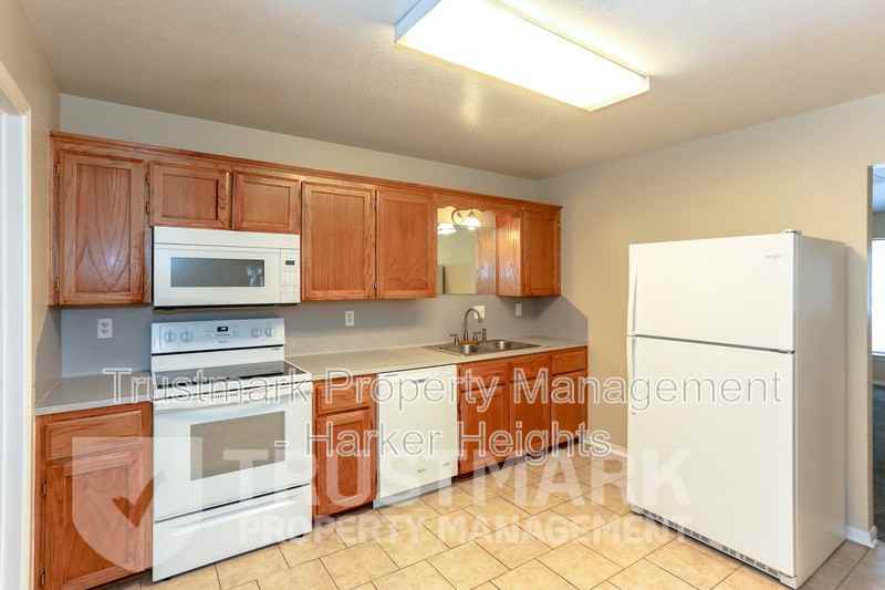 1907A Windward Dr #A - Photo 7 of 15