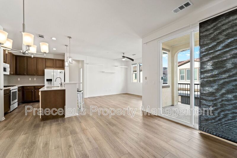1710 Signature Pl #1 - Photo 2 of 29