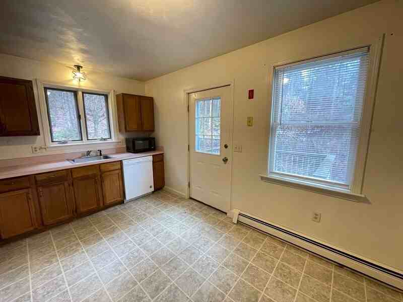 95 Old County Rd N - Photo 2 of 23