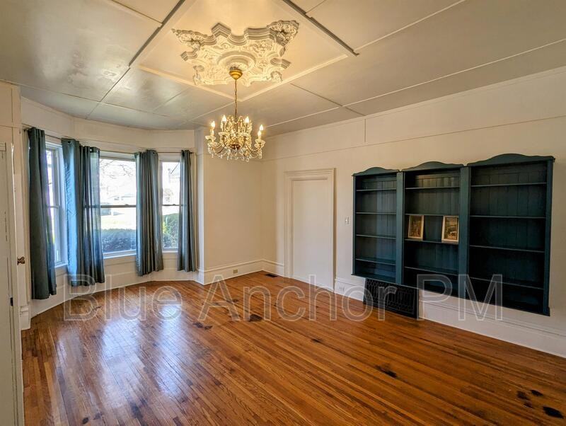 279 William St - Photo 2 of 9