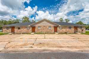 featured image of 194 Victoria Dr #2A