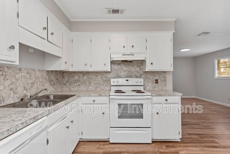 194 Victoria Dr #2A - Photo 4 of 15