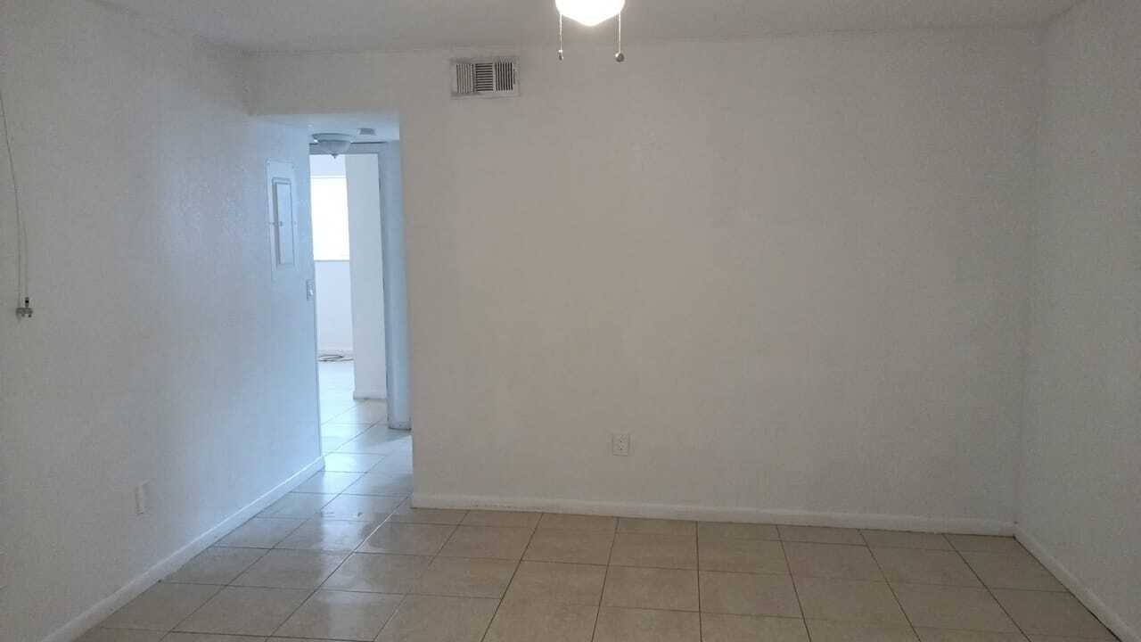 2524 Congress Street - Photo 3 of 26