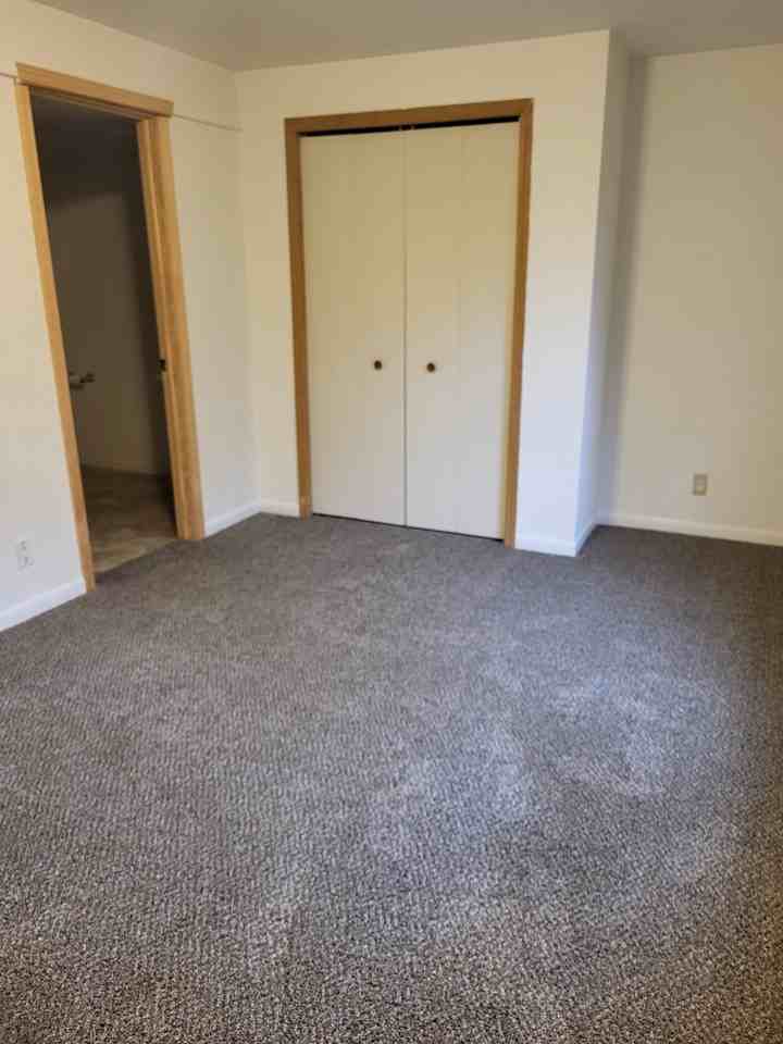 4919 Hedgewood Dr - Photo 5 of 12