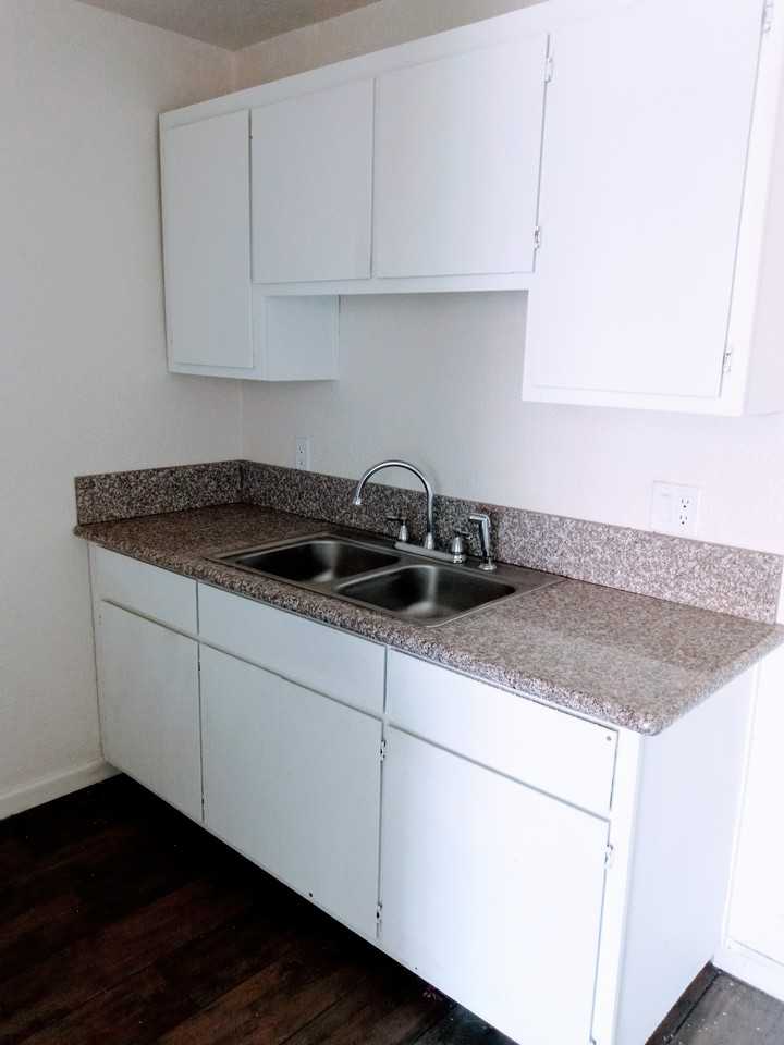 937 937 N Main Street #A16 - Photo 3 of 5