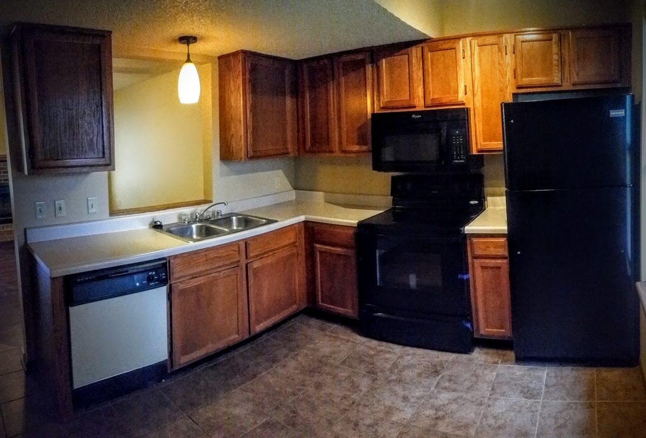Lorimar Townhomes, LLC - Photo 3 of 33