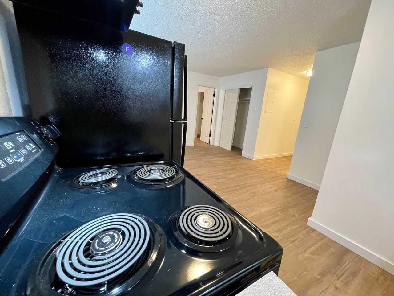 211-219 S Whipple Rd - Photo 7 of 38