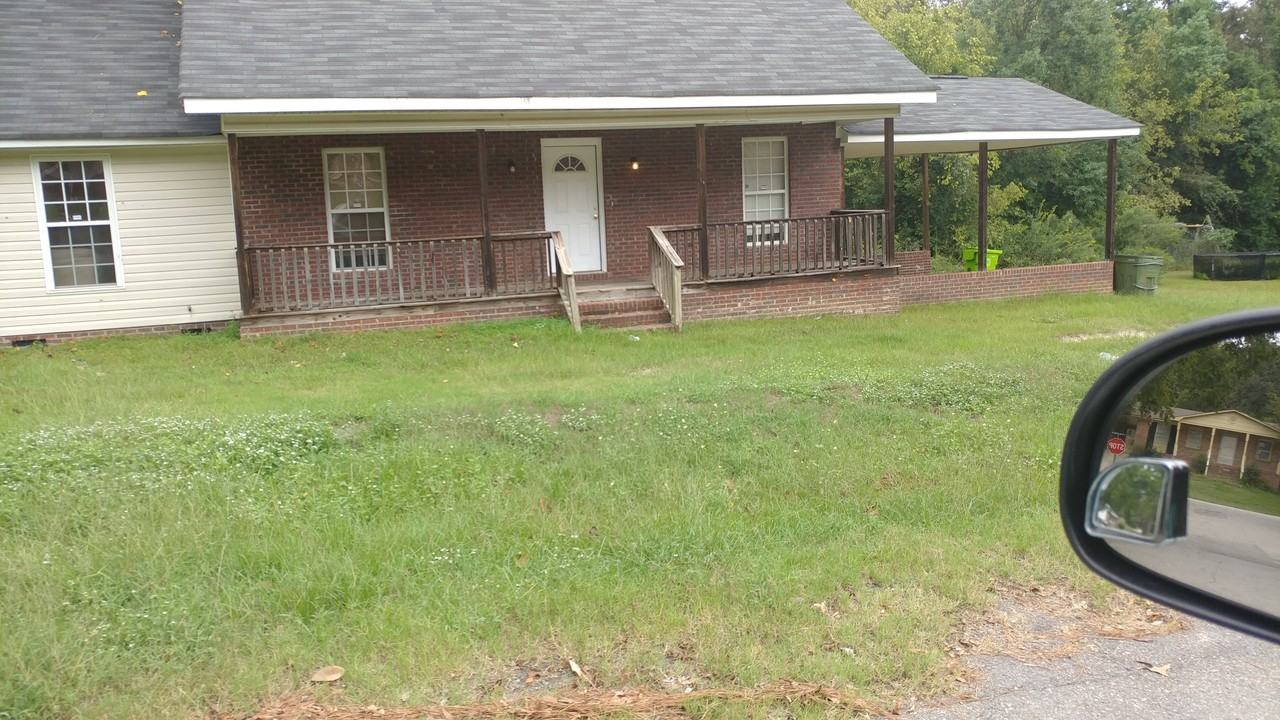 7247 Pinedale Drive - Photo 3 of 8