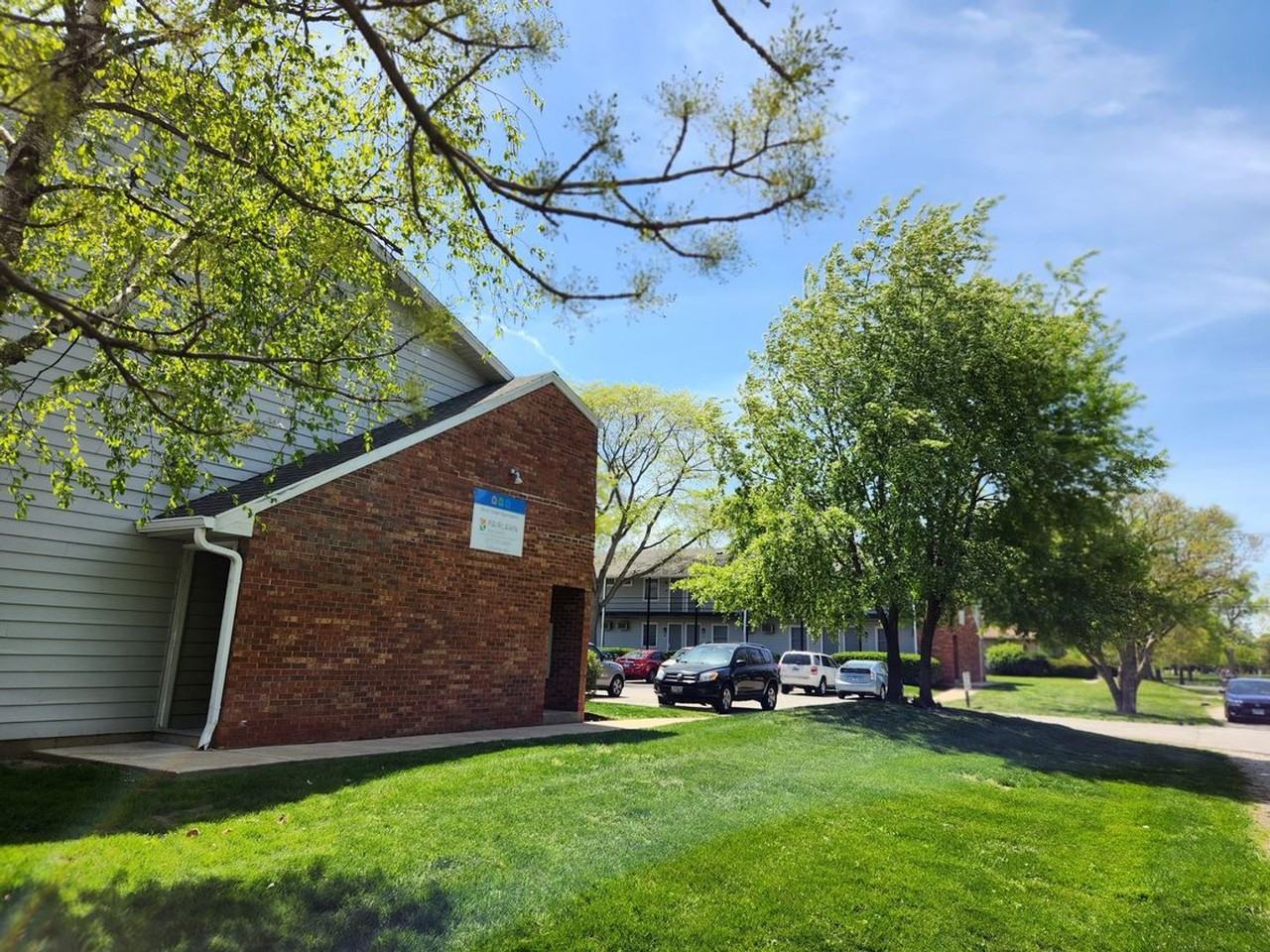 305-311 Birch Street - Photo 6 of 31