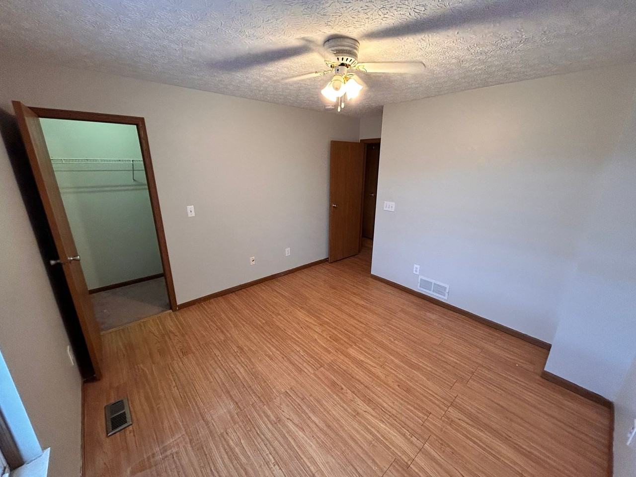 227 Hawkins Ln - Photo 4 of 18