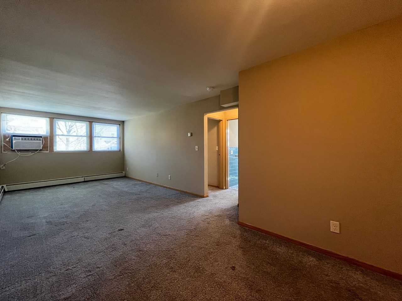 699 3rd St East - Photo 7 of 28