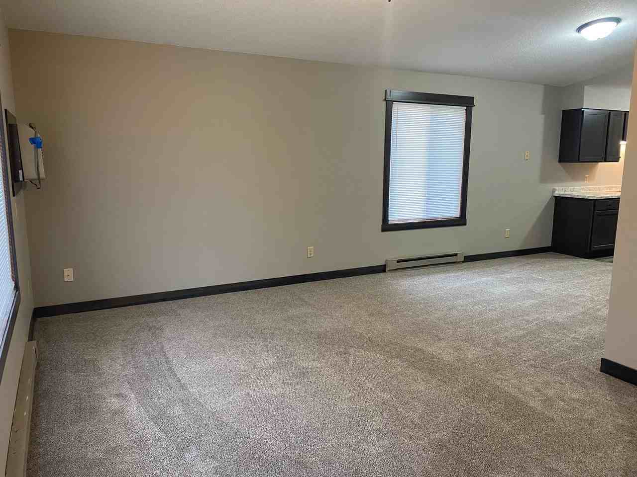 Mardi Gras Apartments - Photo 5 of 22