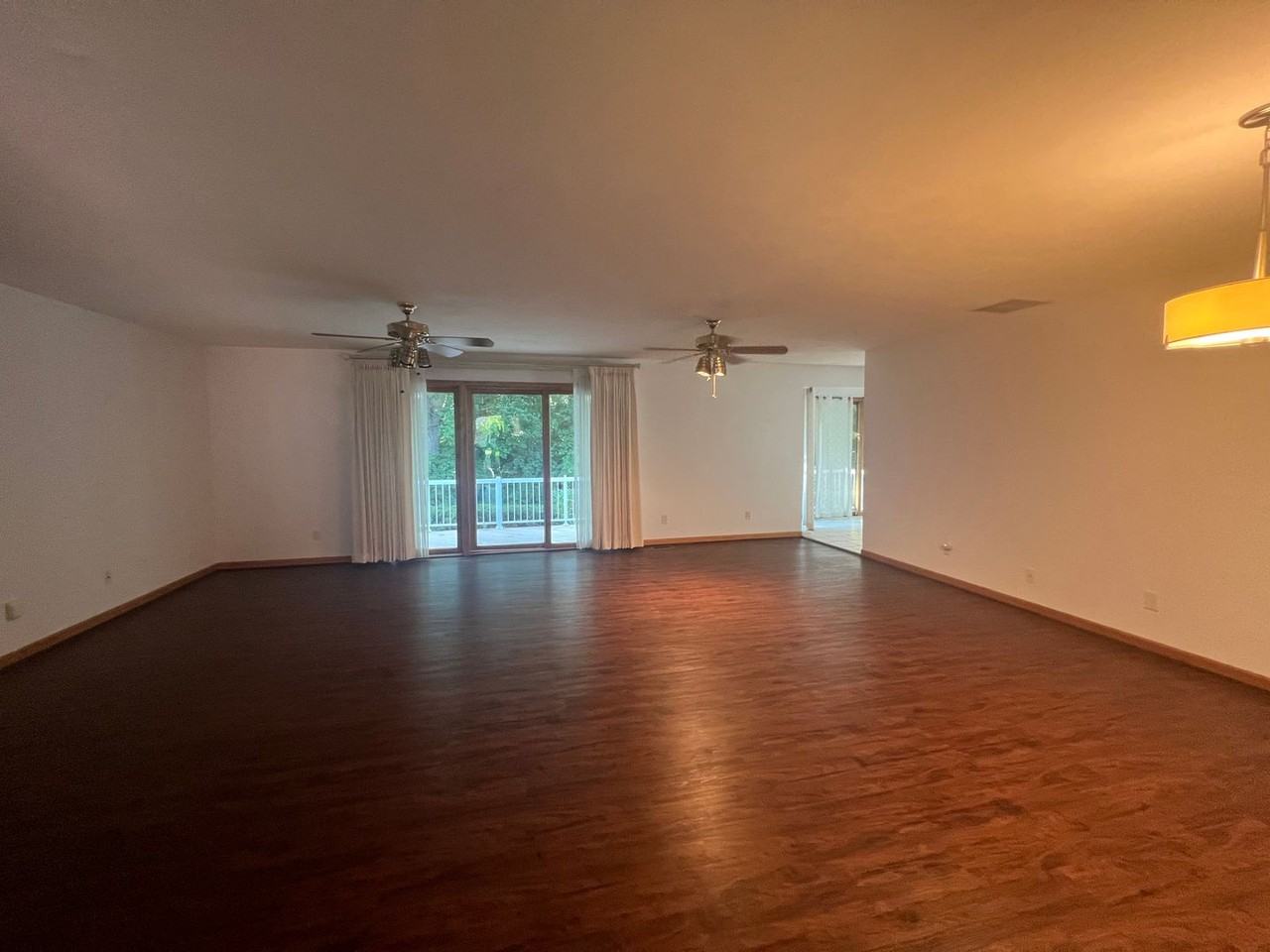 1205 Harmony Ct - Photo 2 of 12