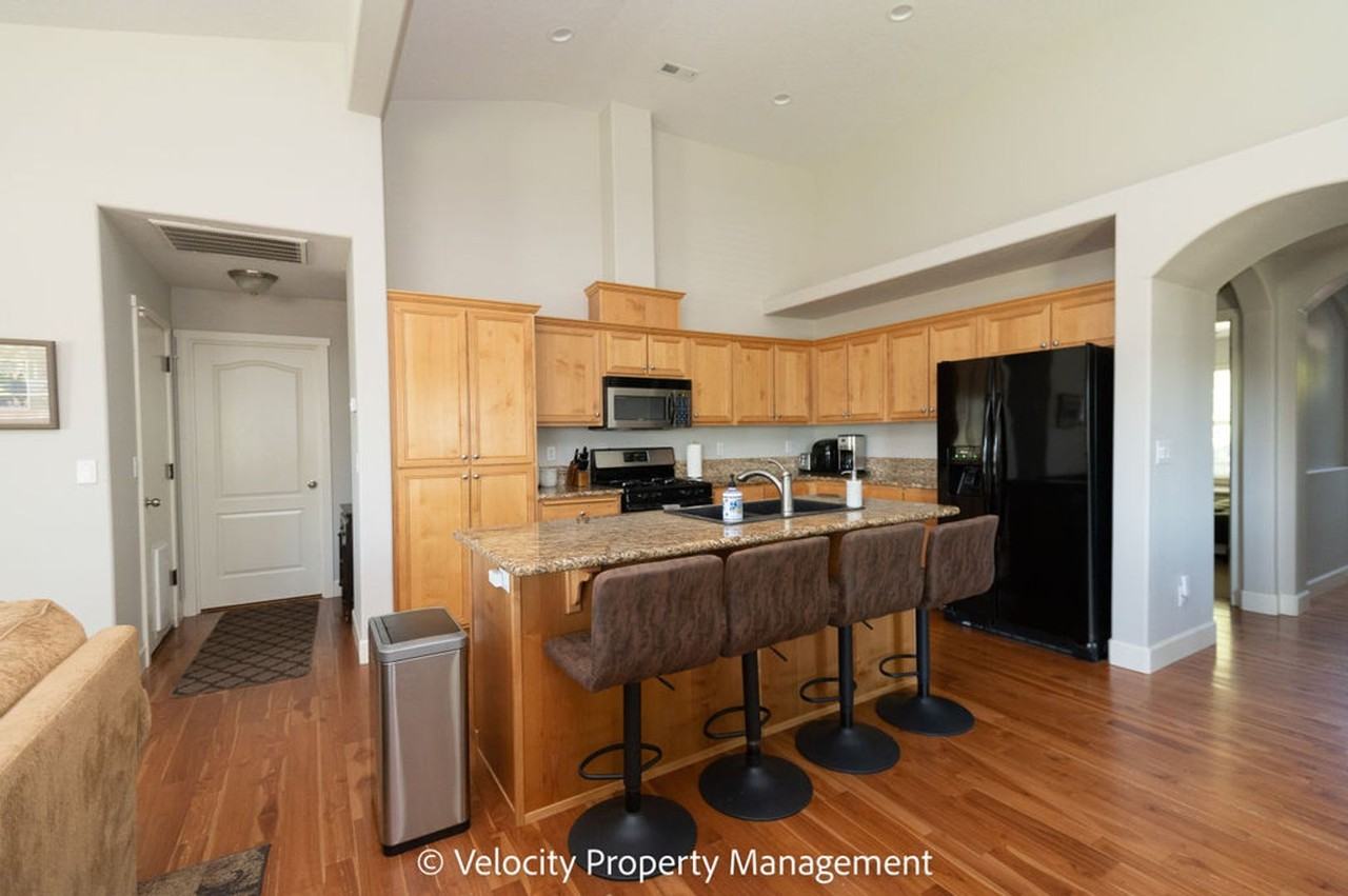 20681 Couples Ln - Photo 4 of 24