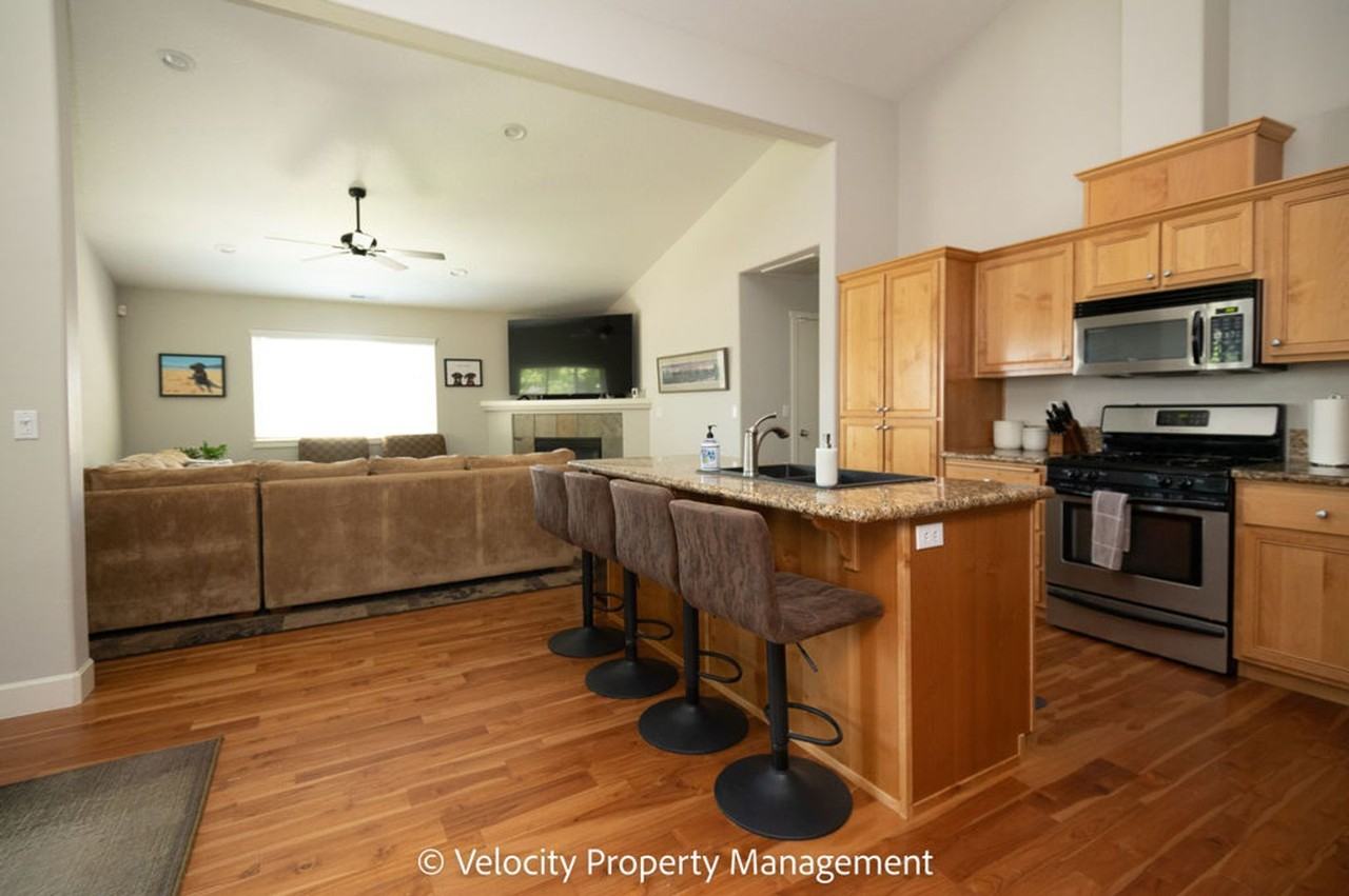 20681 Couples Ln - Photo 5 of 24