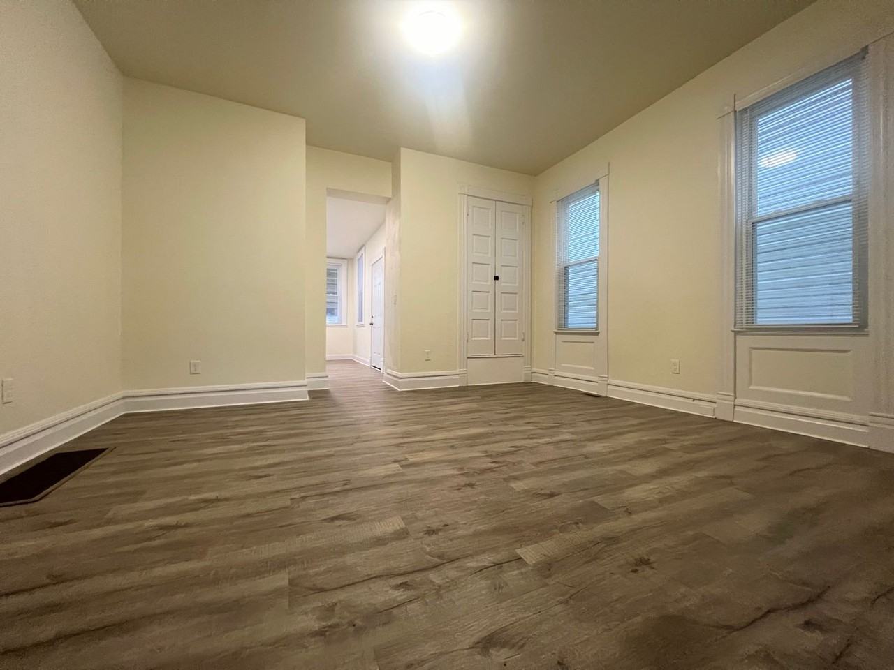 2217 Spring St - Photo 2 of 21