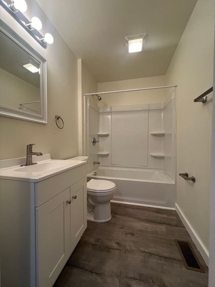 2217 Spring St - Photo 6 of 21