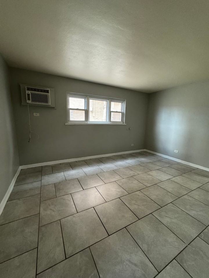 1306 Sibley Blvd. - Photo 3 of 17