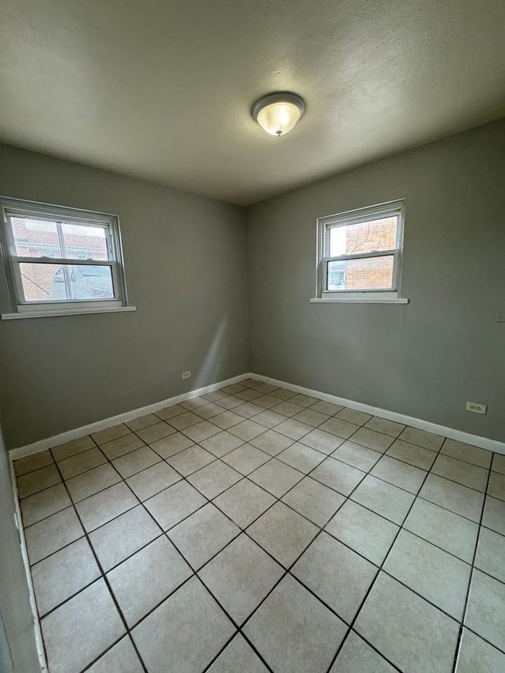 1306 Sibley Blvd. - Photo 7 of 17