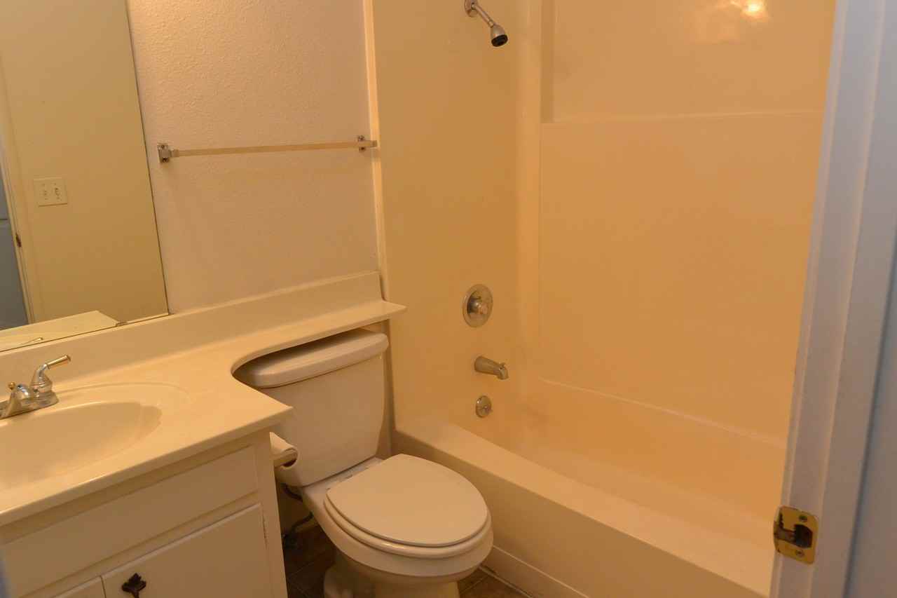 1809 S Julieann Ct - Photo 3 of 14
