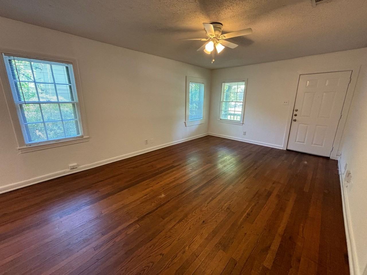 3202 Dancy St - Photo 2 of 27