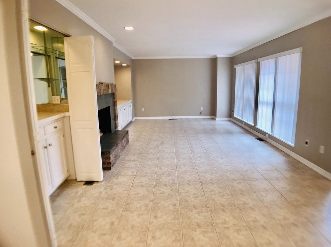 1240 Nw 63rd St - Photo 3 of 16