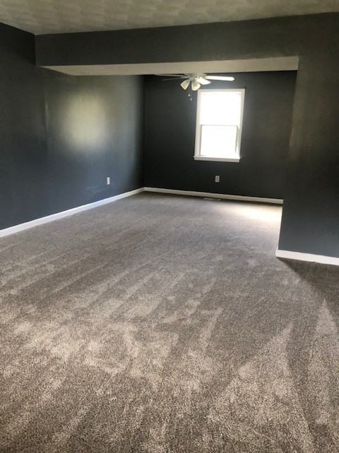 141 Valley Forge Cir - Photo 2 of 12