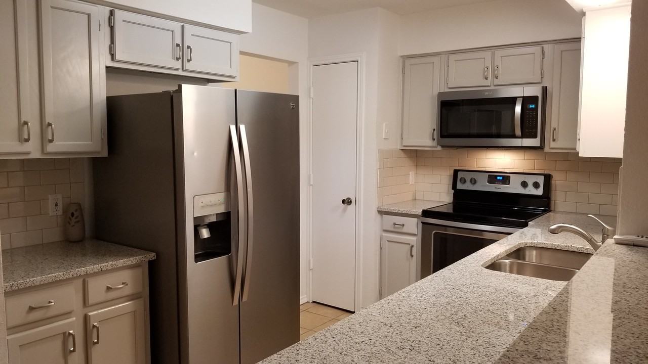 2130 Chapel Downs Dr - Photo 3 of 14