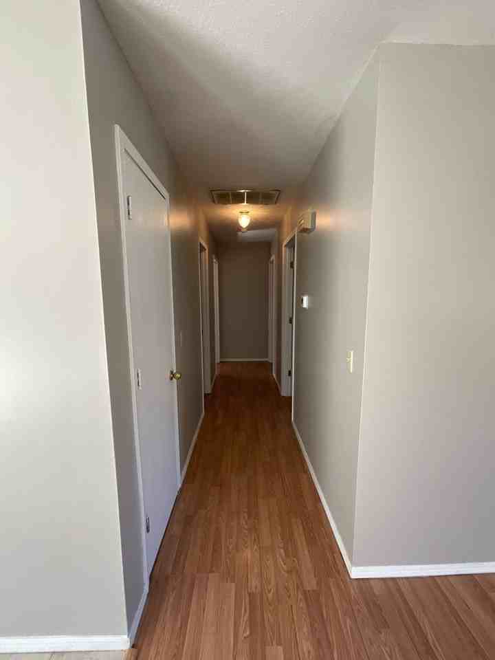 832 N Homewood Ave - Photo 3 of 12