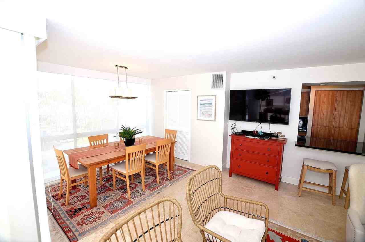 1820 Avenida Del Mundo #302 - Photo 3 of 28
