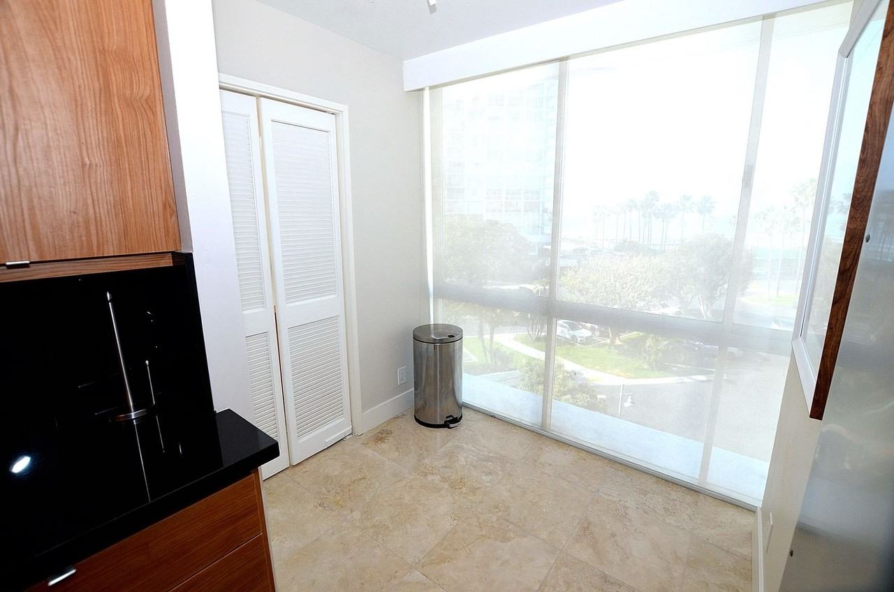 1820 Avenida Del Mundo #302 - Photo 5 of 28