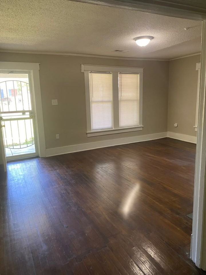 498 Josephine St - Photo 2 of 8