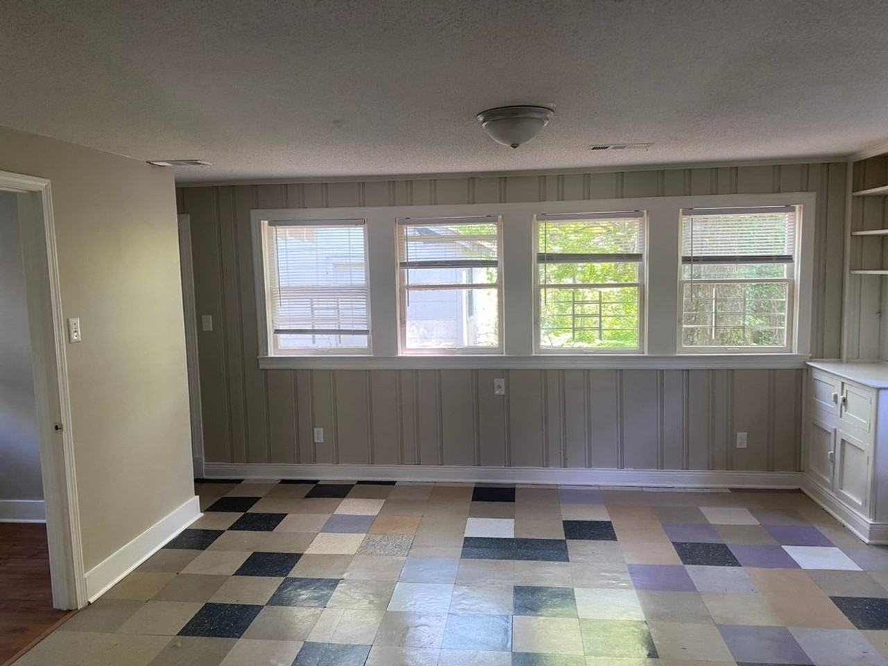 498 Josephine St - Photo 3 of 8