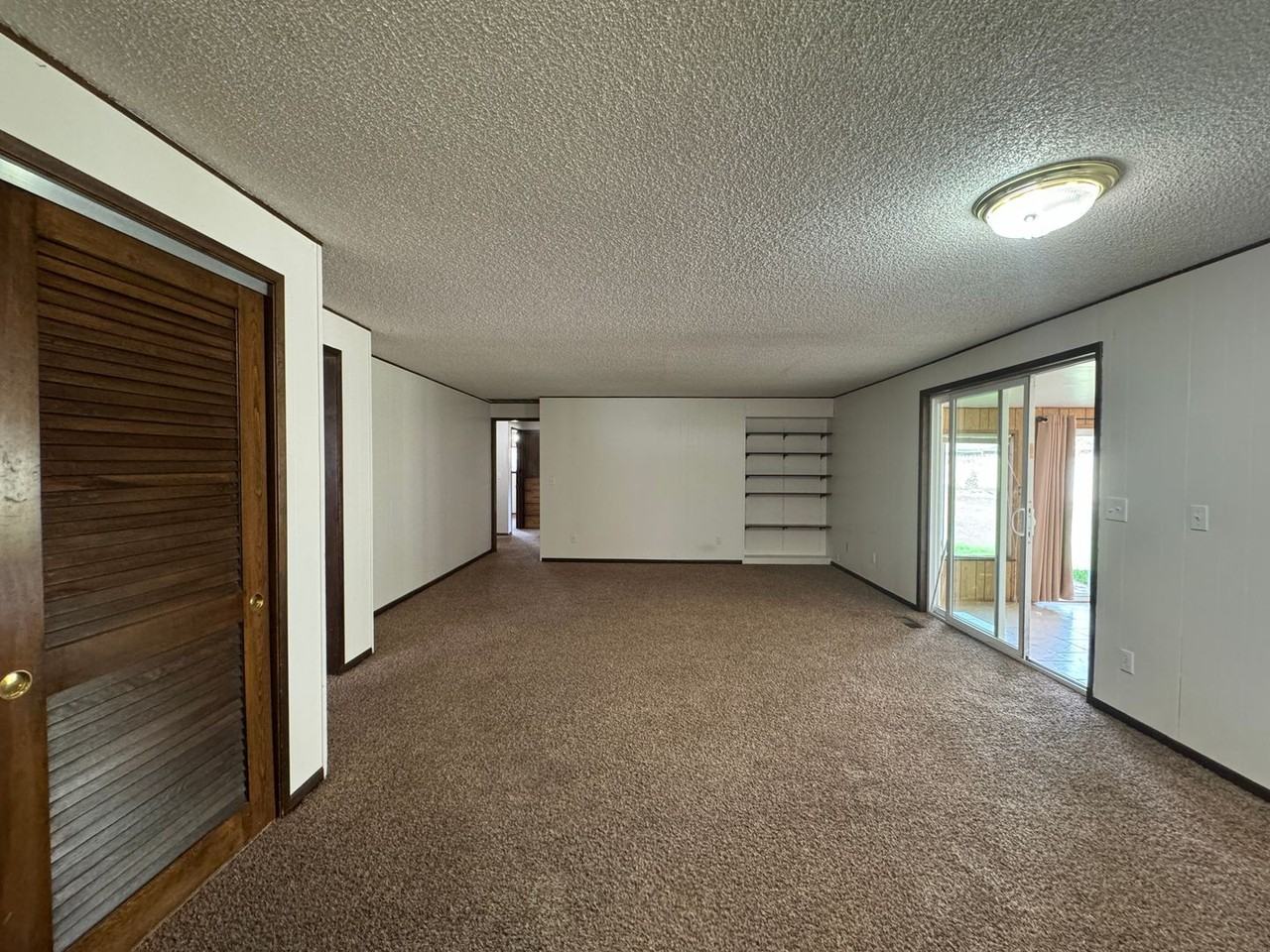 612 S 44th Ave - Photo 6 of 17