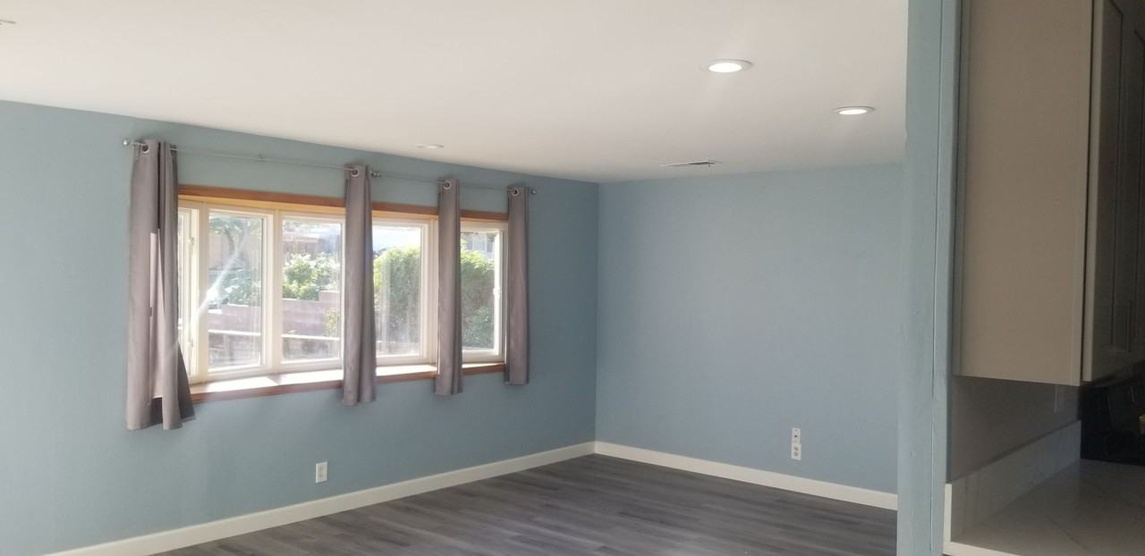 1304 Arrowhead Ave - Photo 3 of 19