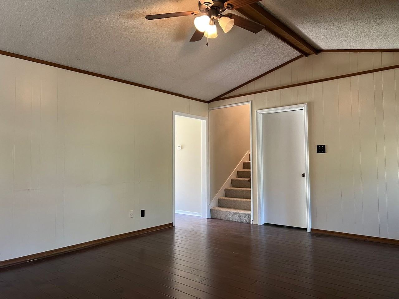 3902 Sam Peck Rd - Photo 4 of 19