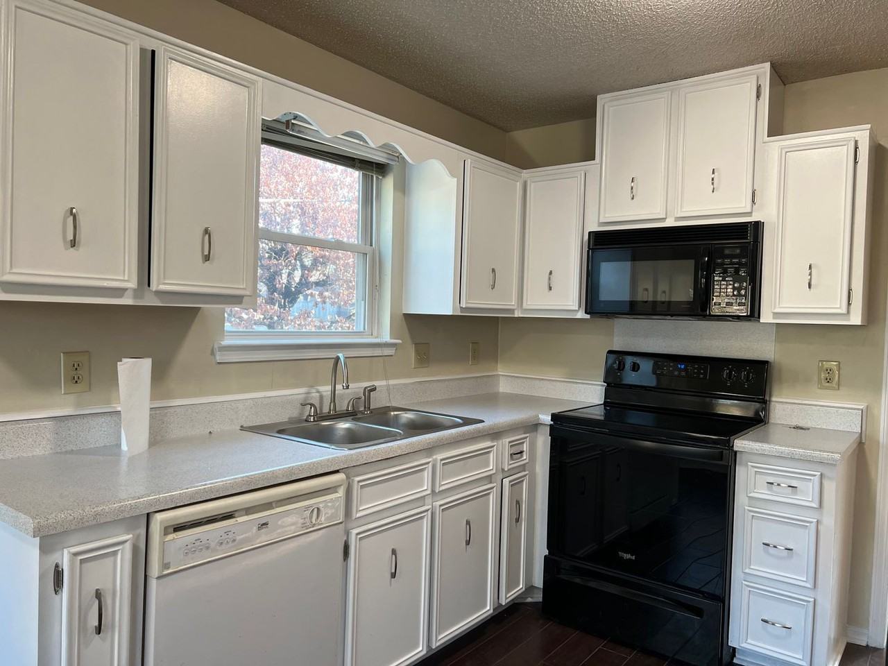 3902 Sam Peck Rd - Photo 5 of 19