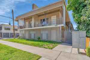 featured image of 858 E Carmen Ave