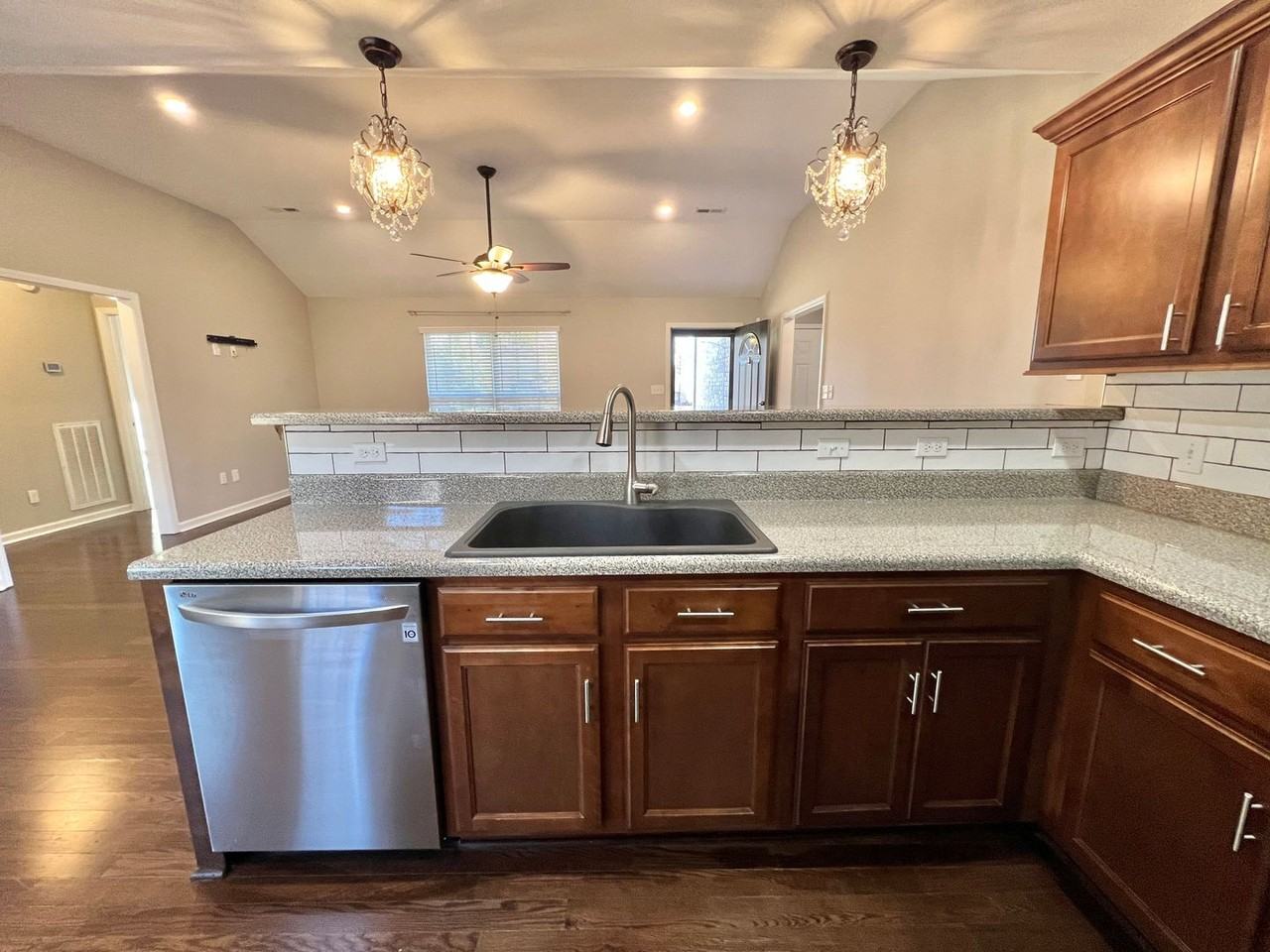 2017 Slayton Dr - Photo 6 of 25