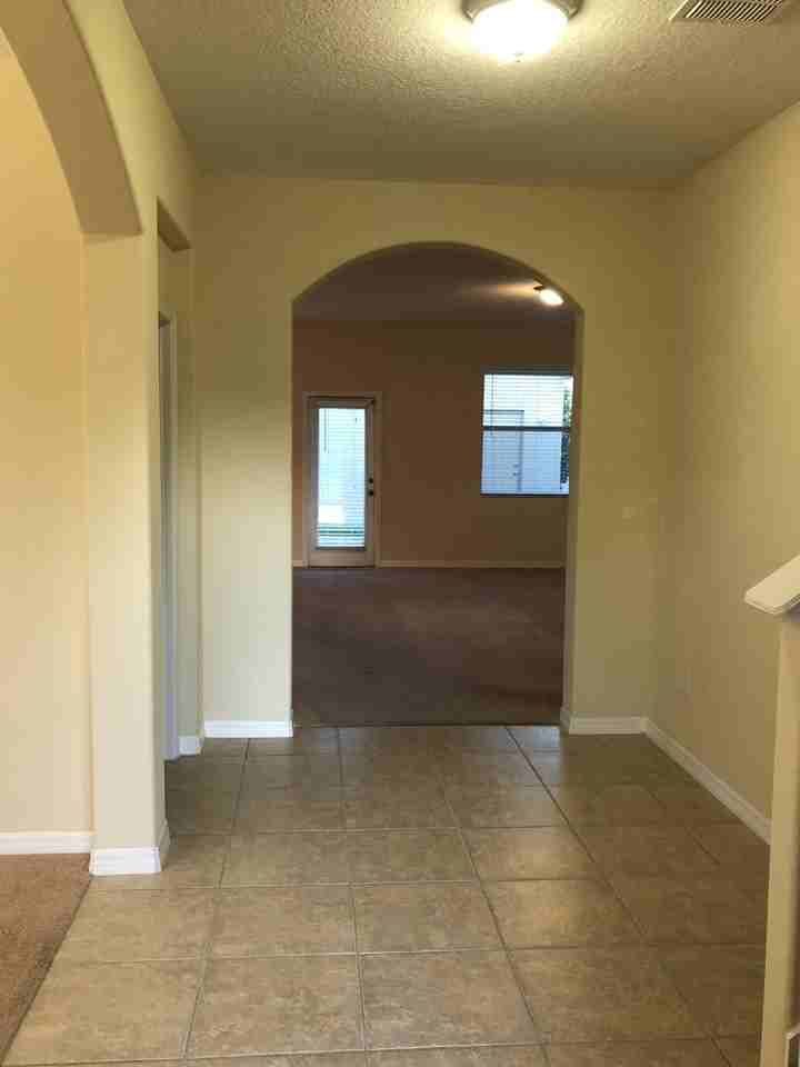 15406 Fort Clatsop Cres - Photo 3 of 42