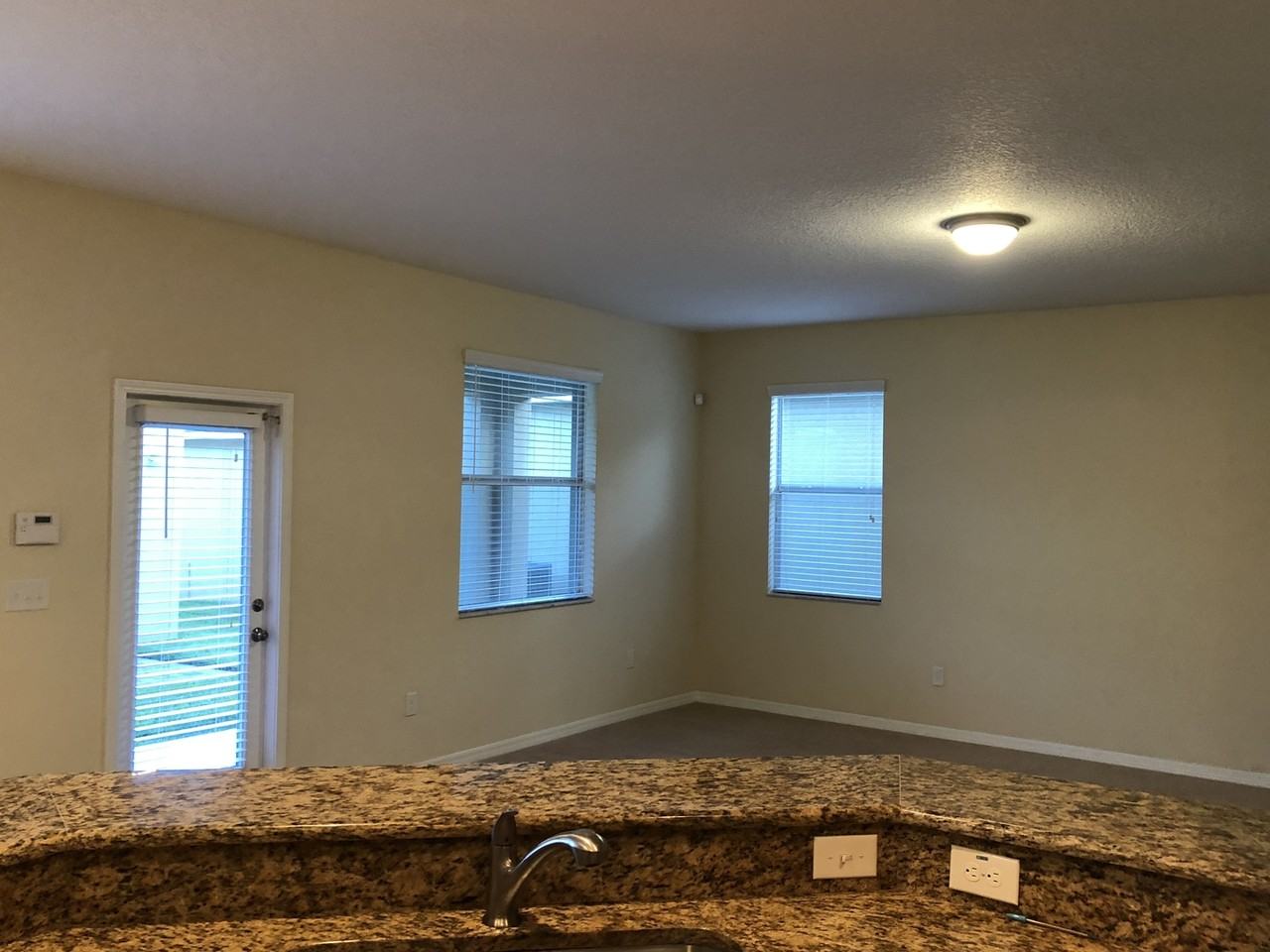 15406 Fort Clatsop Cres - Photo 6 of 42