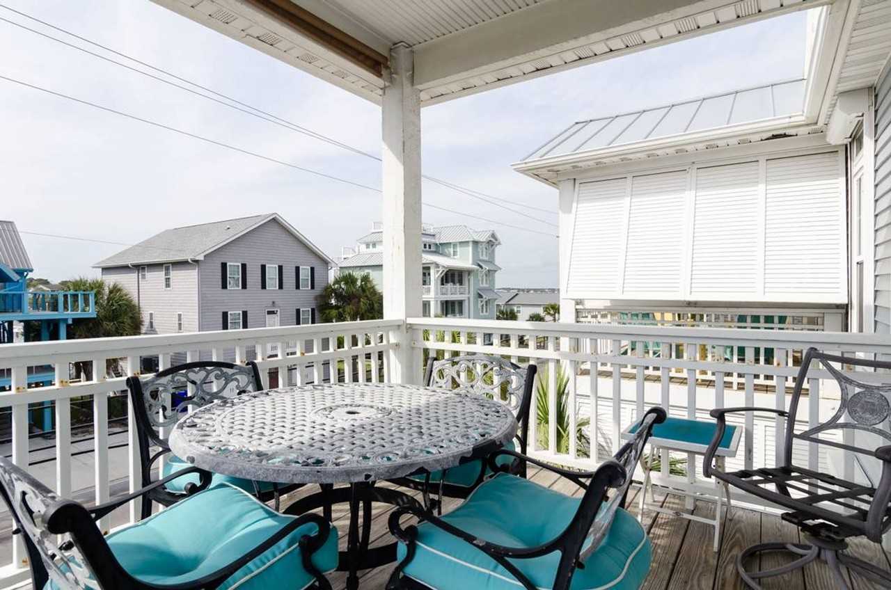 812 Canal Drive #1 - Photo 4 of 28