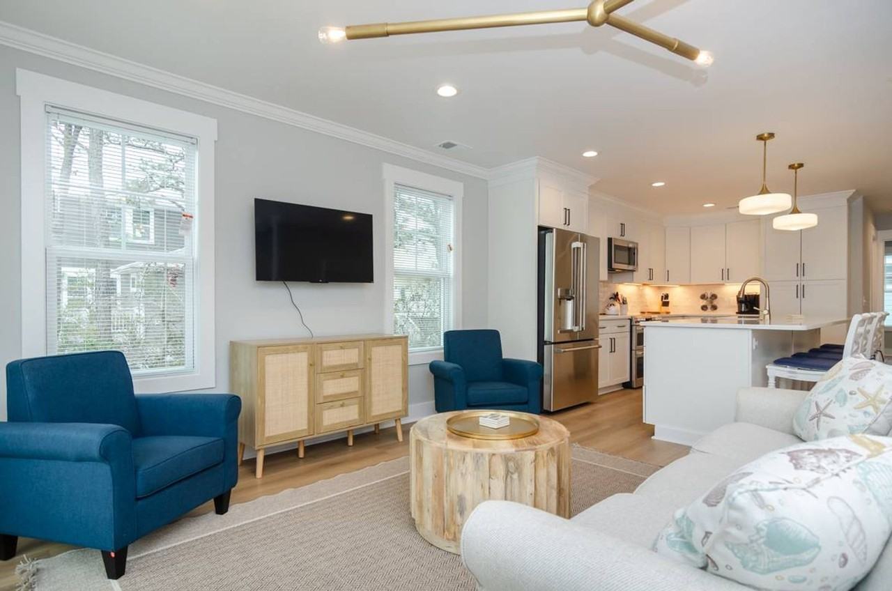 1210 Mackerel Ln - Photo 2 of 30