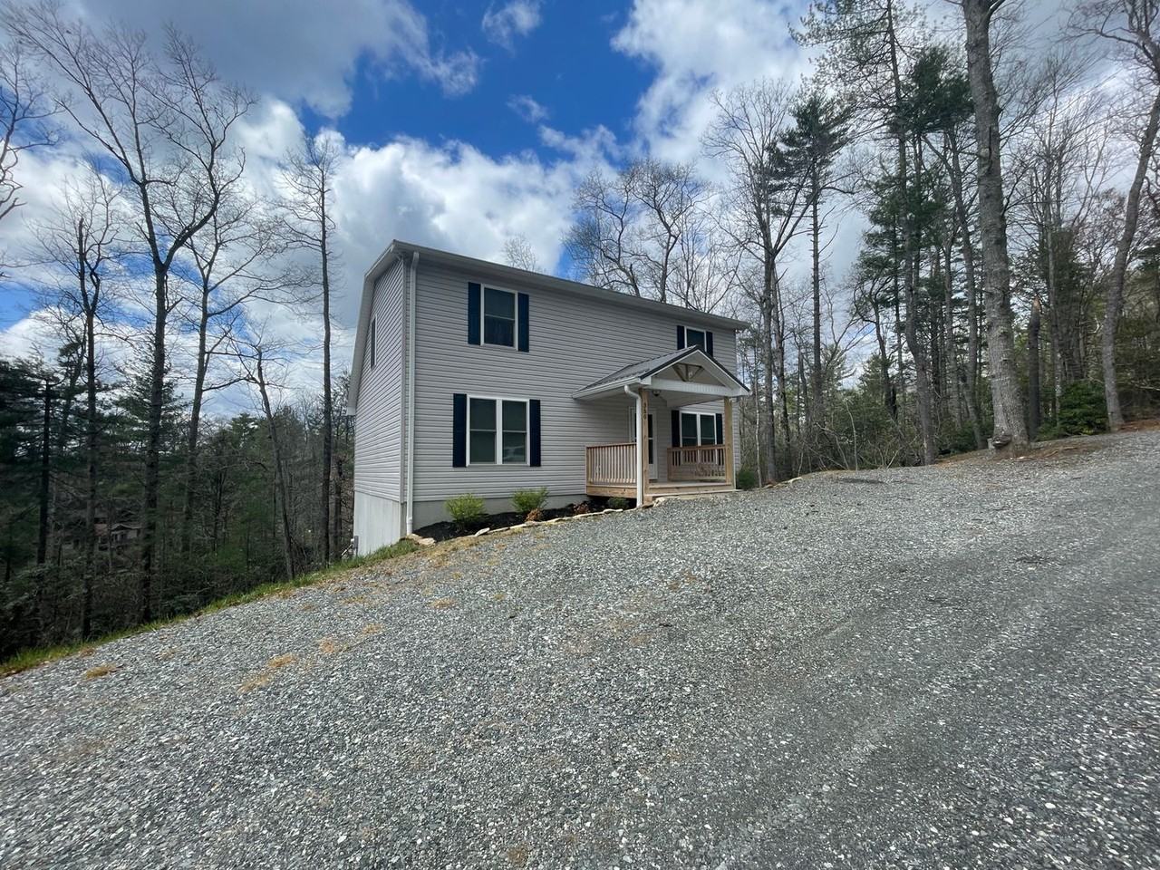 350 Pinewood Cir - Photo 3 of 49