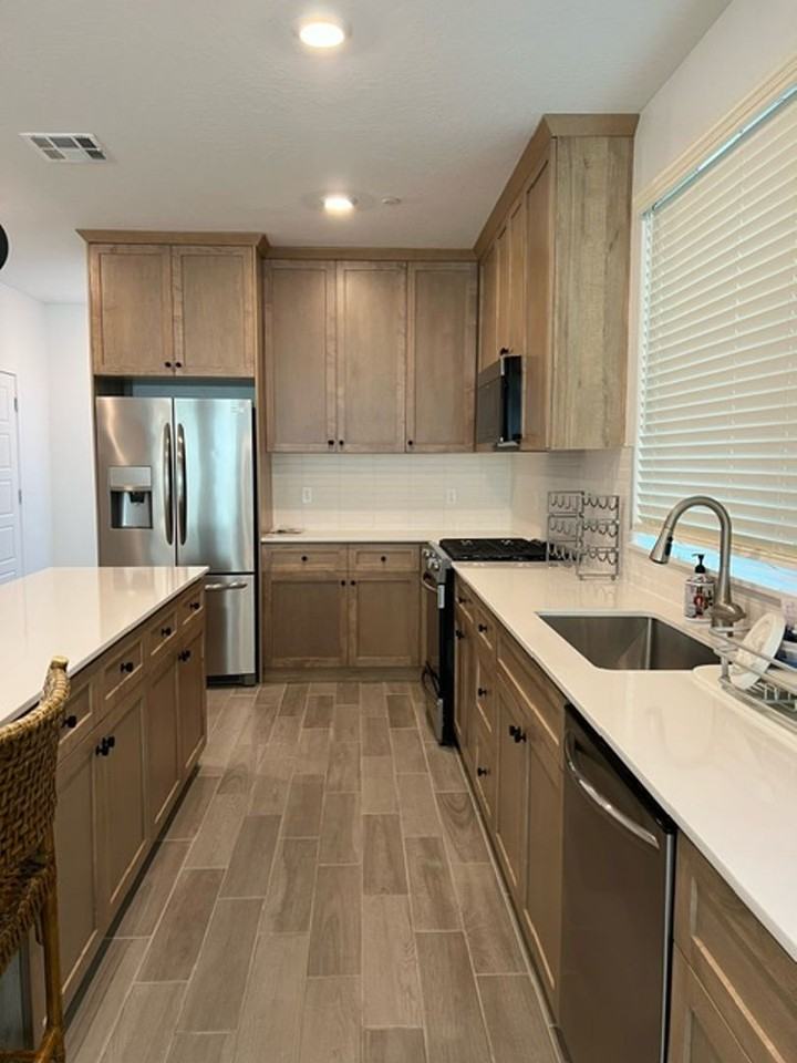 2710 E Tamarind Dr - Photo 5 of 21