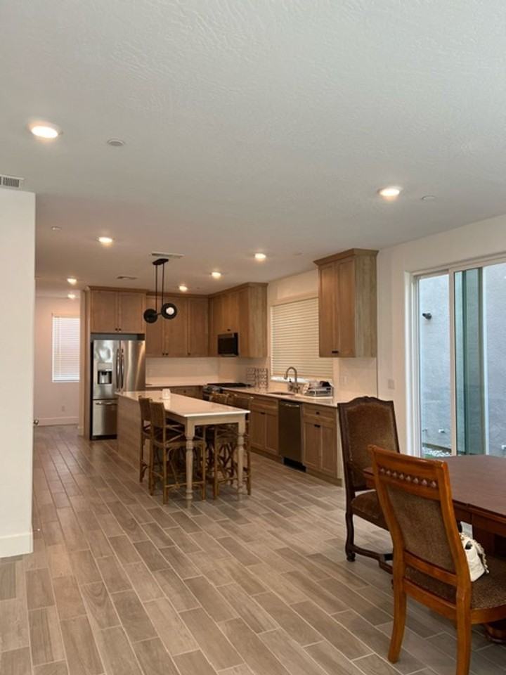 2710 E Tamarind Dr - Photo 6 of 21